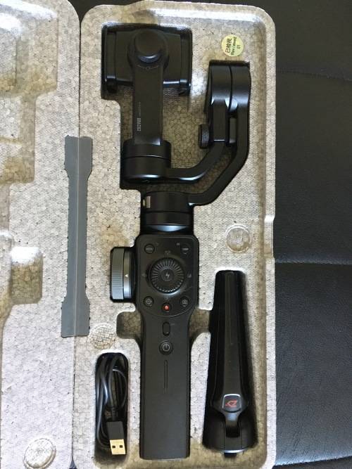 Zhiyun Smooth 4