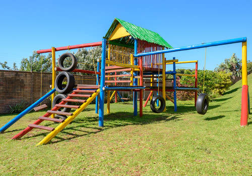 Break away to the beach. Suntide Illovo sands 18-22 Nov 2019. 2 bedroom, 4 adults, 2 kids