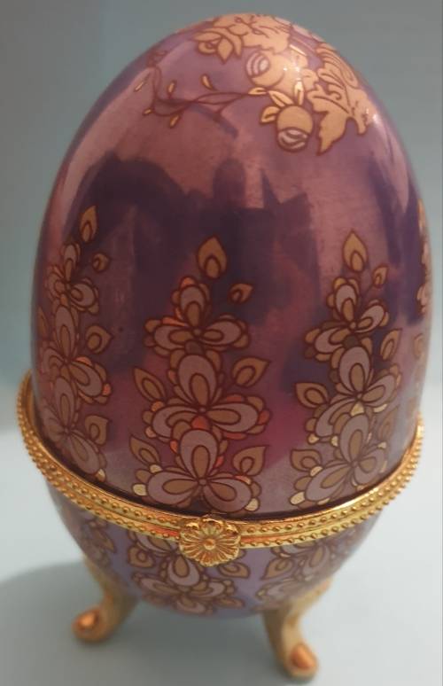 Beautiful lilac and gold egg box.