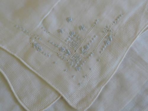 VINTAGE VERY FINE COTTON HANKIES