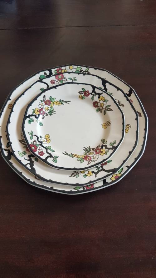 Royal Doulton  Woburn trio of plates