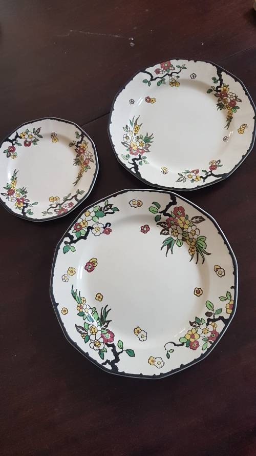 Royal Doulton  Woburn trio of plates