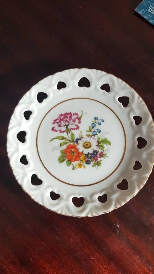 Dresden cut out heart plate stunning very pretty