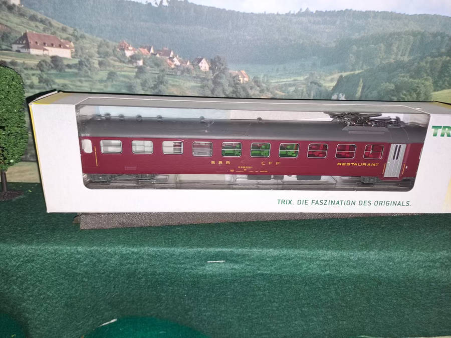 Trix H0 23343  Dining Car of SBB. New boxed