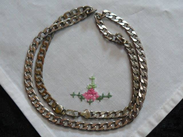 SILVER TONED CHAIN NICE PATTERN 55 CM LONG