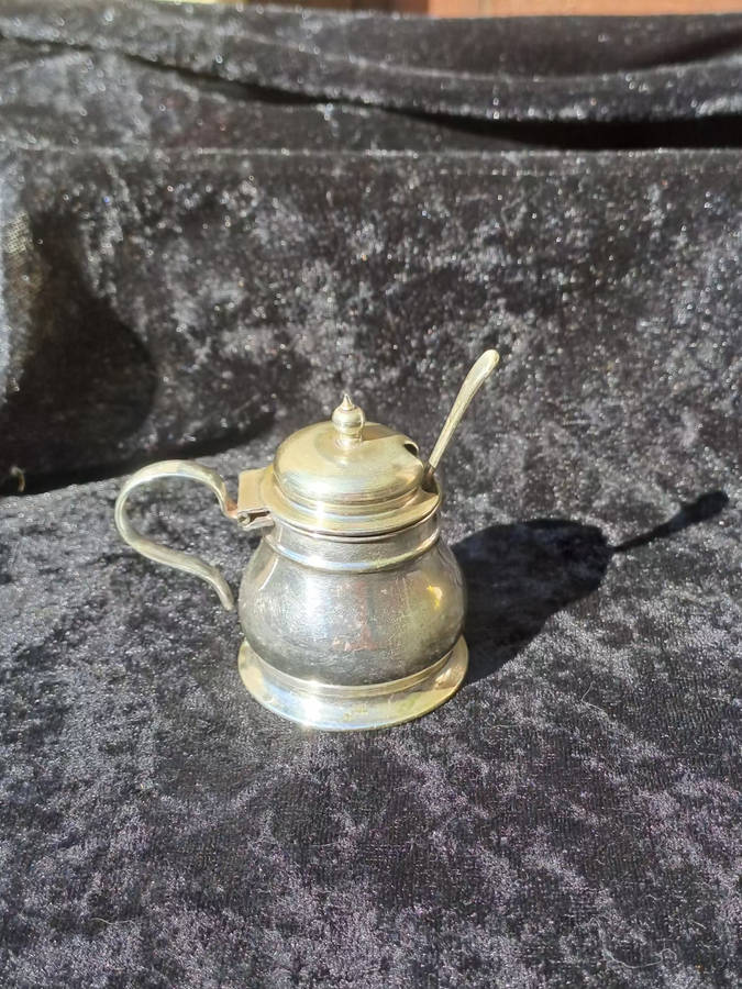 Epns salt pot with epns spoon height 6.5cm