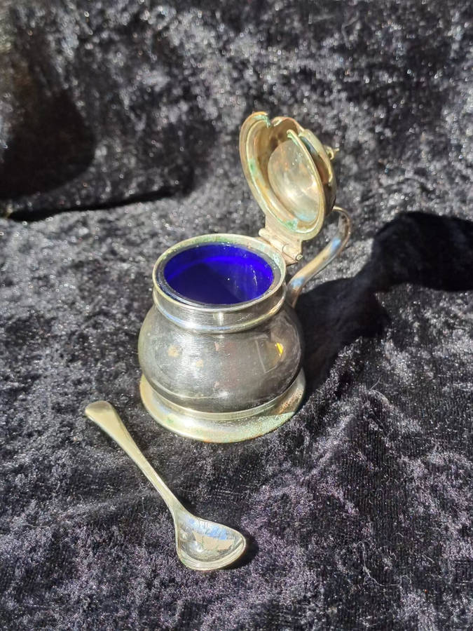 Epns salt pot with epns spoon height 6.5cm