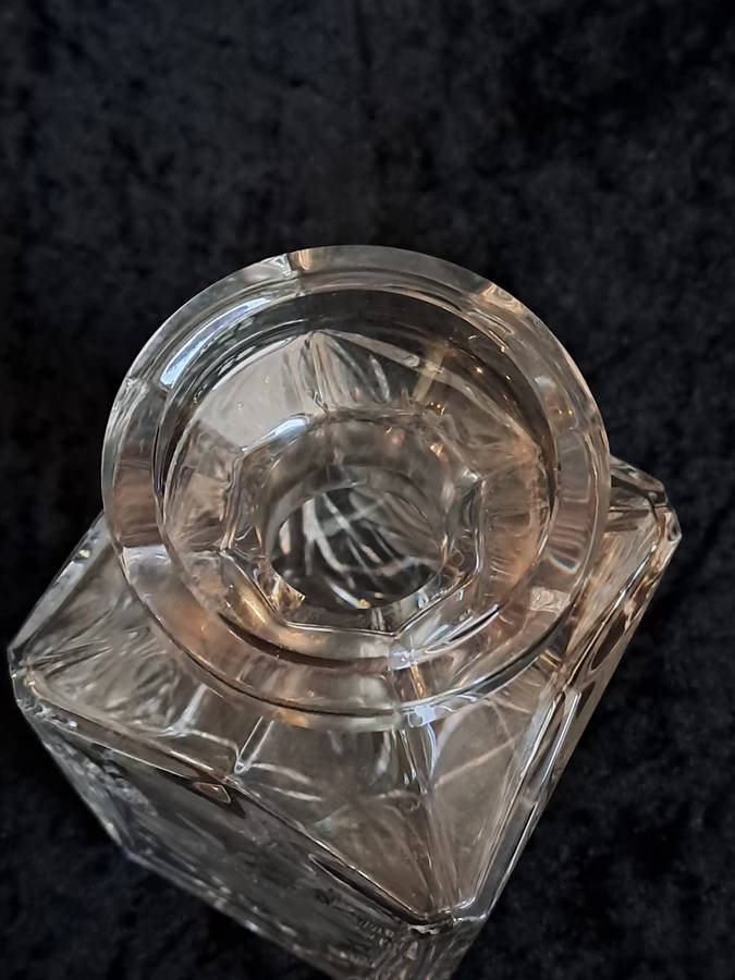 Beautiful square shape Rose cut with original stopper no damage lead crystal decanter