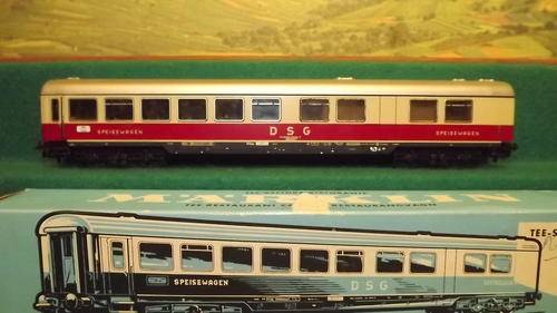 MARKLIN HO 4087 T.E.E. RESURANT CAR METAL INT FITTINGS 1966