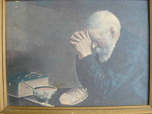 PICTURE OF OLD MAN PRAYING.