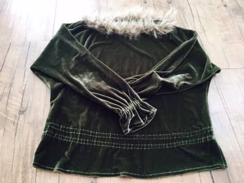 Ladies Beautiful Fashion Army Green High Quality Velvet With Brown Fur Round Collar Shirt