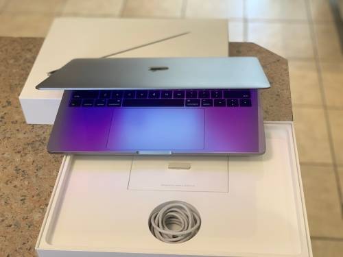 Macbook Pro 13-inch Retina Display - Intel Core i5 - 16GB RAM - 512GB SSD - Touchbar and Touch ID