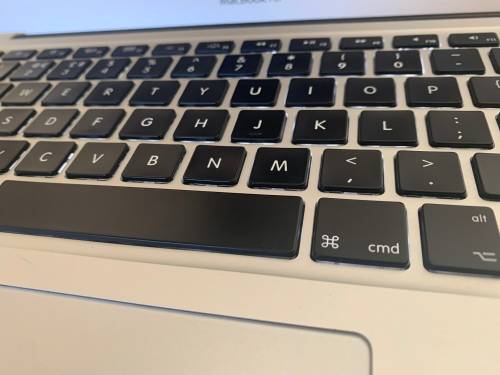 Macbook Air 13-inch 2015 - Intel Core i5 - 256GB - Preowned - Grade A ~ Like New ~ FREE Shipping