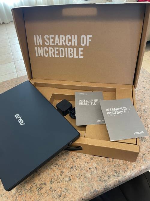 Asus E410M - Intel - 4GB RAM - SSD LAPTOP ~Brand New ~FREE Shipping