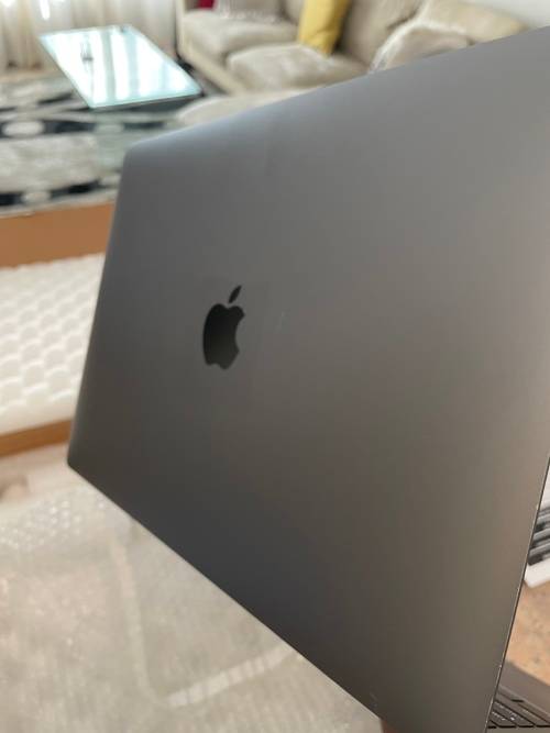 Apple Macbook Pro 13-inch 2016 Retina Display - Intel Core i7 - 16GB RAM - 512GB SSD Touchbar