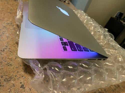 Macbook Air 13-inch 2017 Model - 8GB - 256GB SSD - Silver - Preowned MacOS