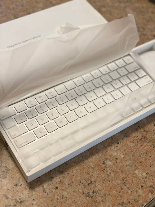 Apple Magic Mouse 2 & Keyboard 2 - Rechargeable ~ Like New ~ FREE Shipping