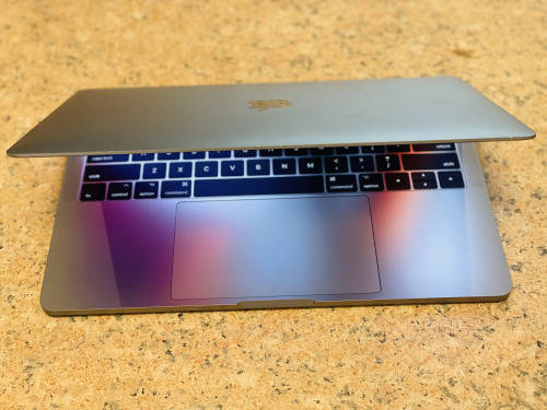 Apple Macbook Pro 13-inch 2017 Model Retina Display - Intel Core i5 - 8GB RAM - 128GB SSD - Preowned