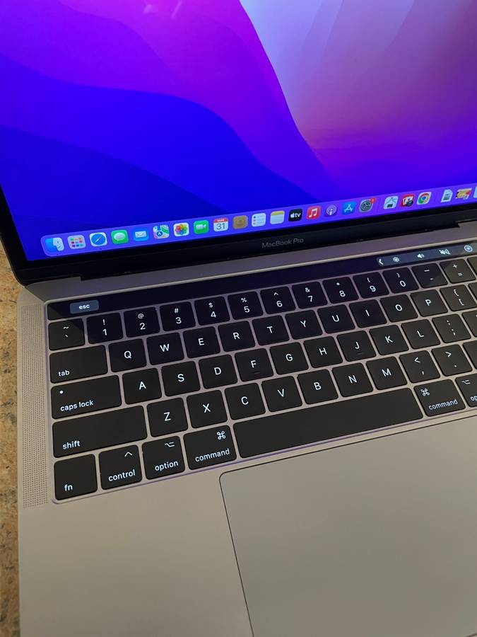 Macbook Pro 13-inch Retina Display - Intel Core i5 - 16GB RAM - 512GB SSD - Touchbar and Touch ID