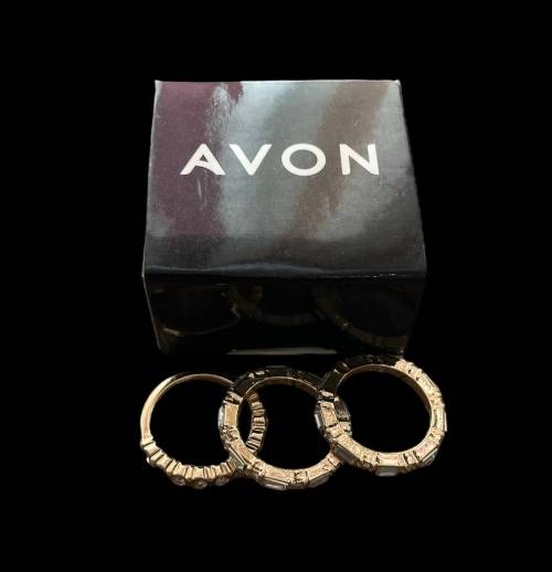 Avon Rings Set of 3