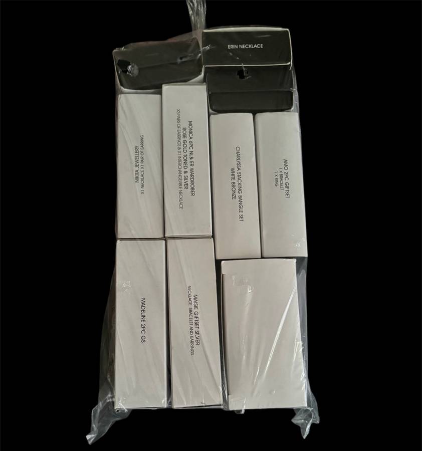 Mystery lot of 10 Avon Jewellery