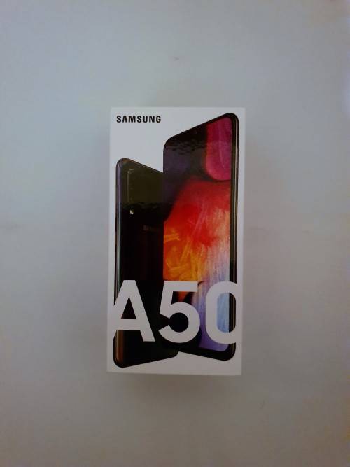 SAMSUNG GALAXY A50 128gb (BLACK/WHITE) import