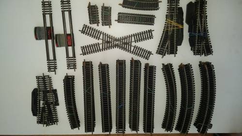 Lima Ho trains tracks