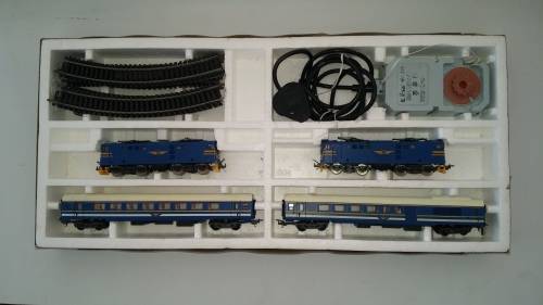 Lima SAR Blue Train set