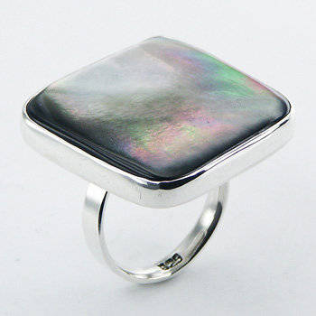 Gorgeous Size 8 Solid Sterling Silver Mother of Pearl Ring