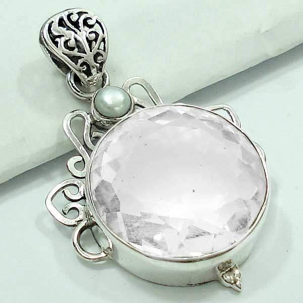 Exquisite Solid Silver White Topaz & Pearl pendant...