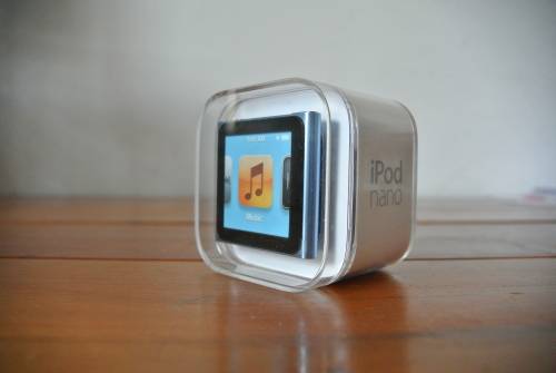 Apple iPod Nano 8GB - with Griffin watch band