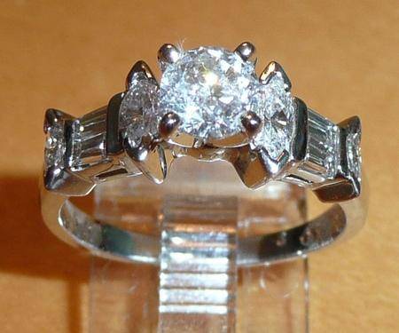 1.07ct Round Brilliant Cut Diamond Engagement Ring