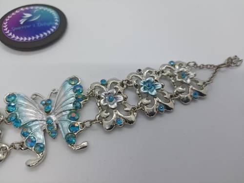 Bracelet : Vintage : Silver Plated and Turquoise Stones Butterfly Centre Piece