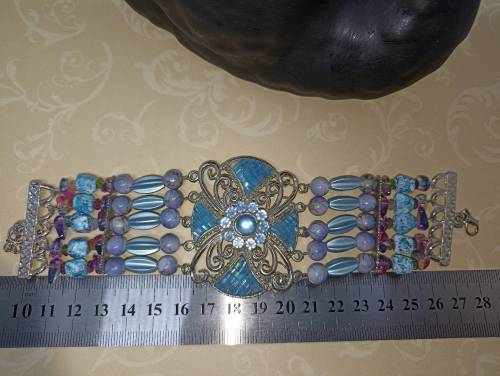 NEVER USED : VINTAGE Bracelet : Blue Beads and Stones (Unique)