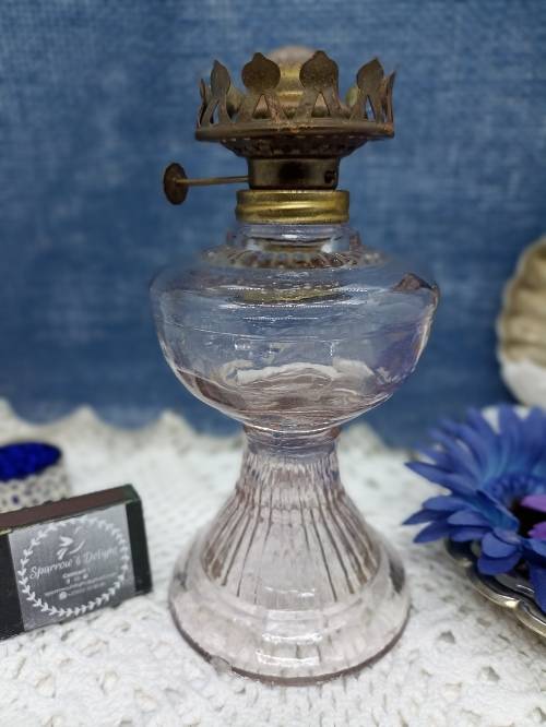 VINTAGE : Paraffin Oil Lamp nr 1