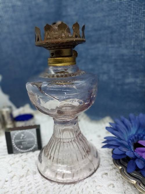 VINTAGE : Paraffin Oil Lamp nr 1