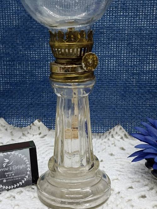 VINTAGE : Paraffin Oil Lamp nr 2
