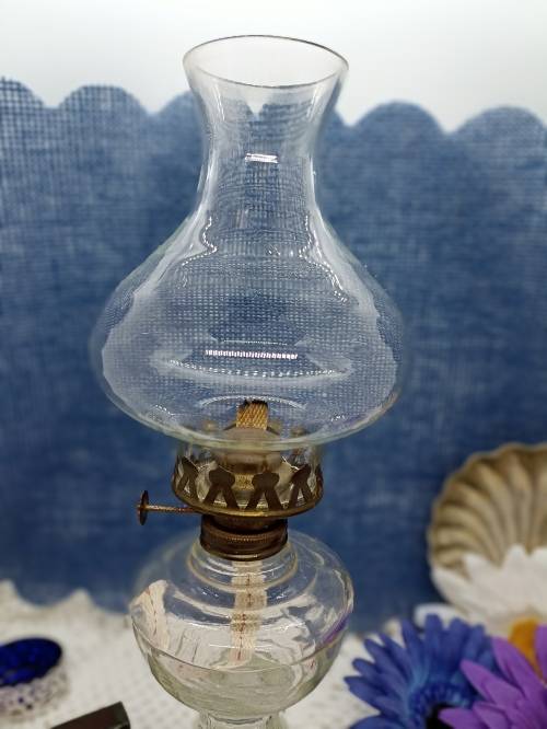 VINTAGE : Paraffin Oil Lamp nr 3