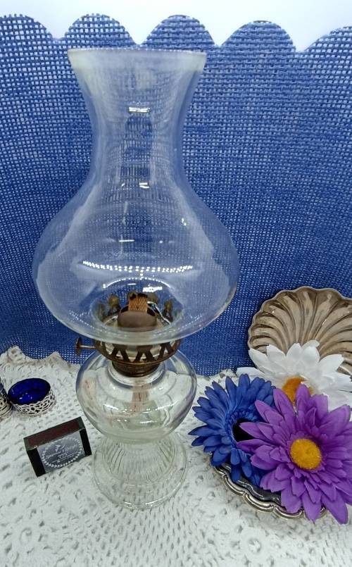 VINTAGE : Paraffin Oil Lamp nr 3
