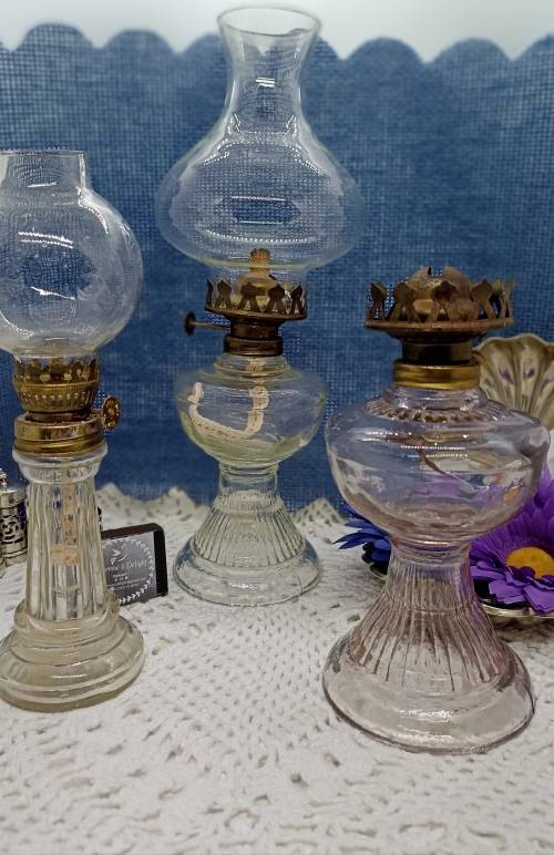 VINTAGE : Paraffin Oil Lamp nr 3