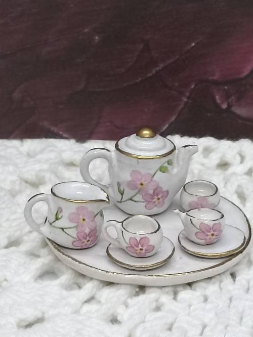DOLL HOUSE : Highly Detailed Miniature Tea Set (nr 1)