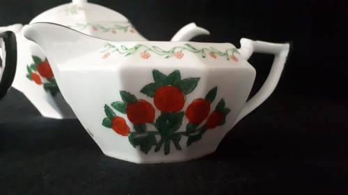Five Roses Tea Set