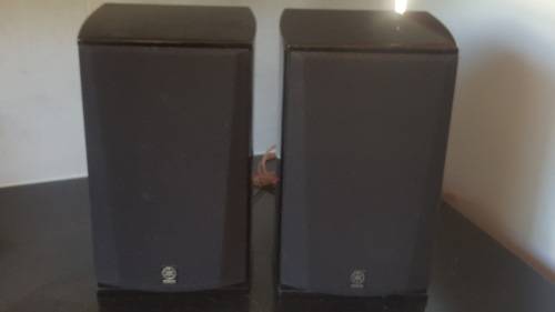YAMAHA NS 333 BOOKSHELF SPEAKERS