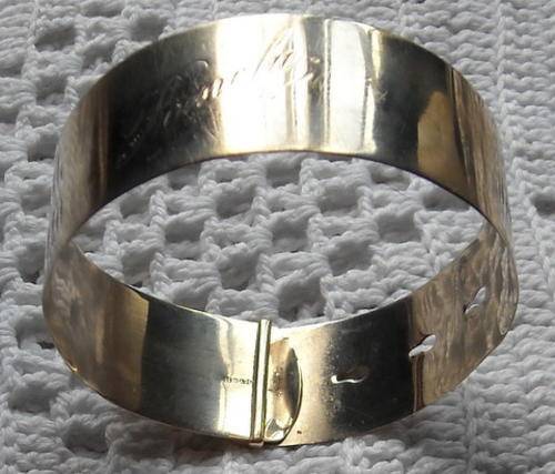 9ct GOLD WIDE BANGLE - 16.8grams