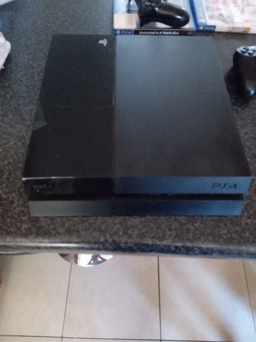Playstation 4 console bundle