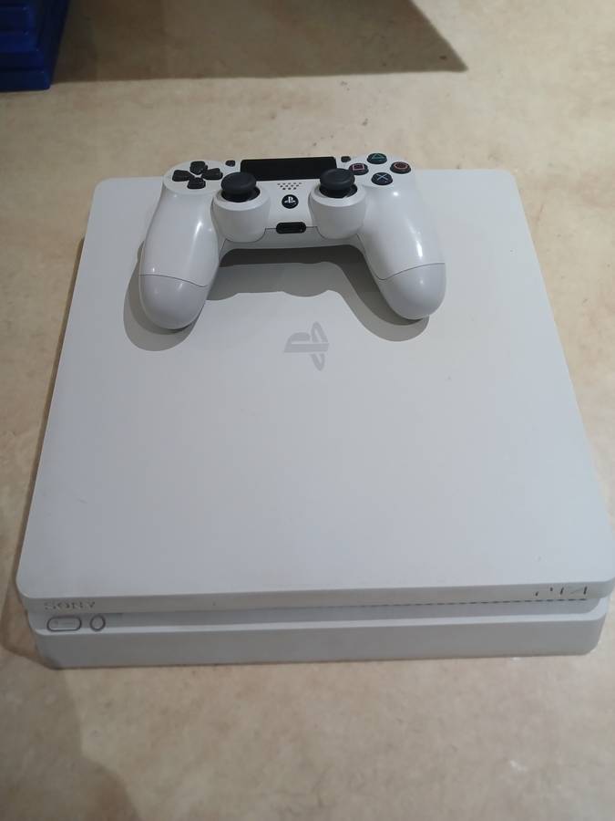 Playstation 4 console bundle