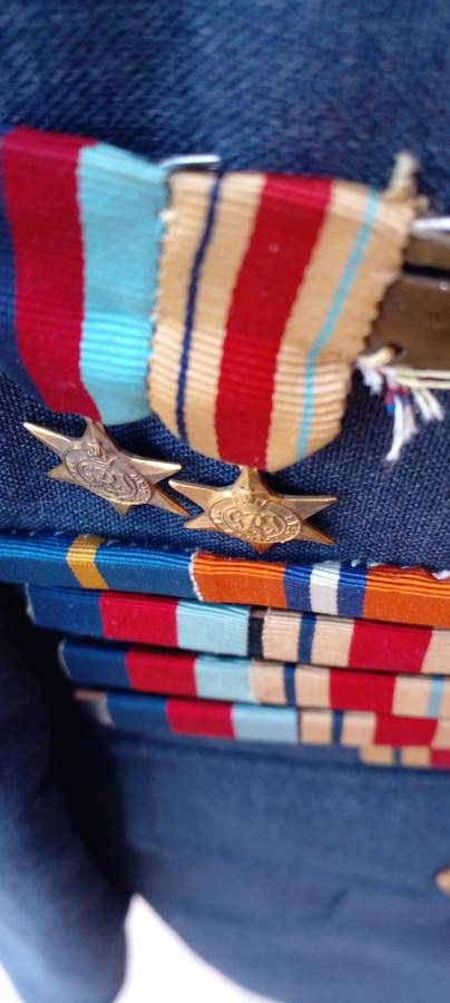 VINTAGE SAAF TUNIC WITH AUTHENTIC WW  11 MINI MEDALS AND SERVICE MEDAL RIBBON STACKS. SEE DESC.