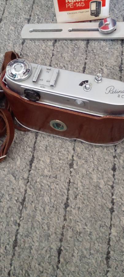 ĶODAK RETINA 11 C CAMERA WITH LIGHTMETER  ,FLASH AND SCHNEIDER LENZ.UNTESTED ,BUT IN GREAT SHAPE.