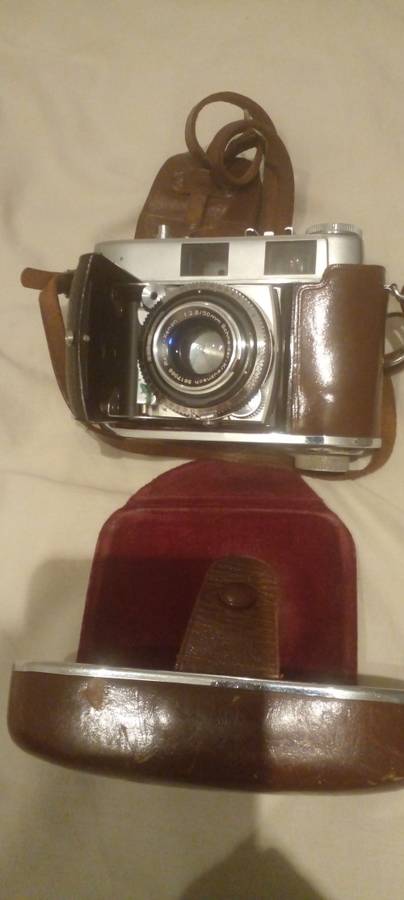 ĶODAK RETINA 11 C CAMERA WITH LIGHTMETER  ,FLASH AND SCHNEIDER LENZ.UNTESTED ,BUT IN GREAT SHAPE.