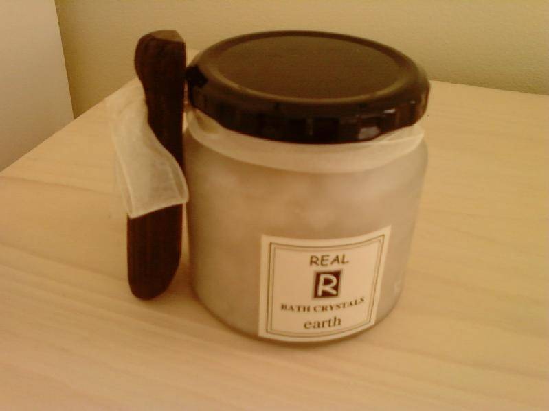 Bath Crystals in Frosted Glass with wooden scoop 250ml
